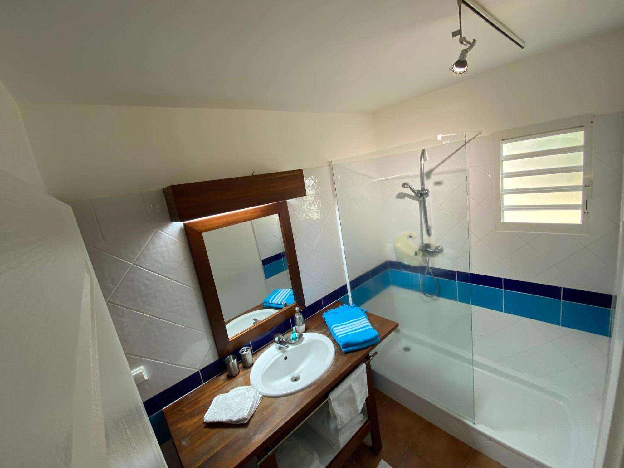 Marisol Les Pieds Dans L Eau Apartment Le Gosier  Bagian luar foto