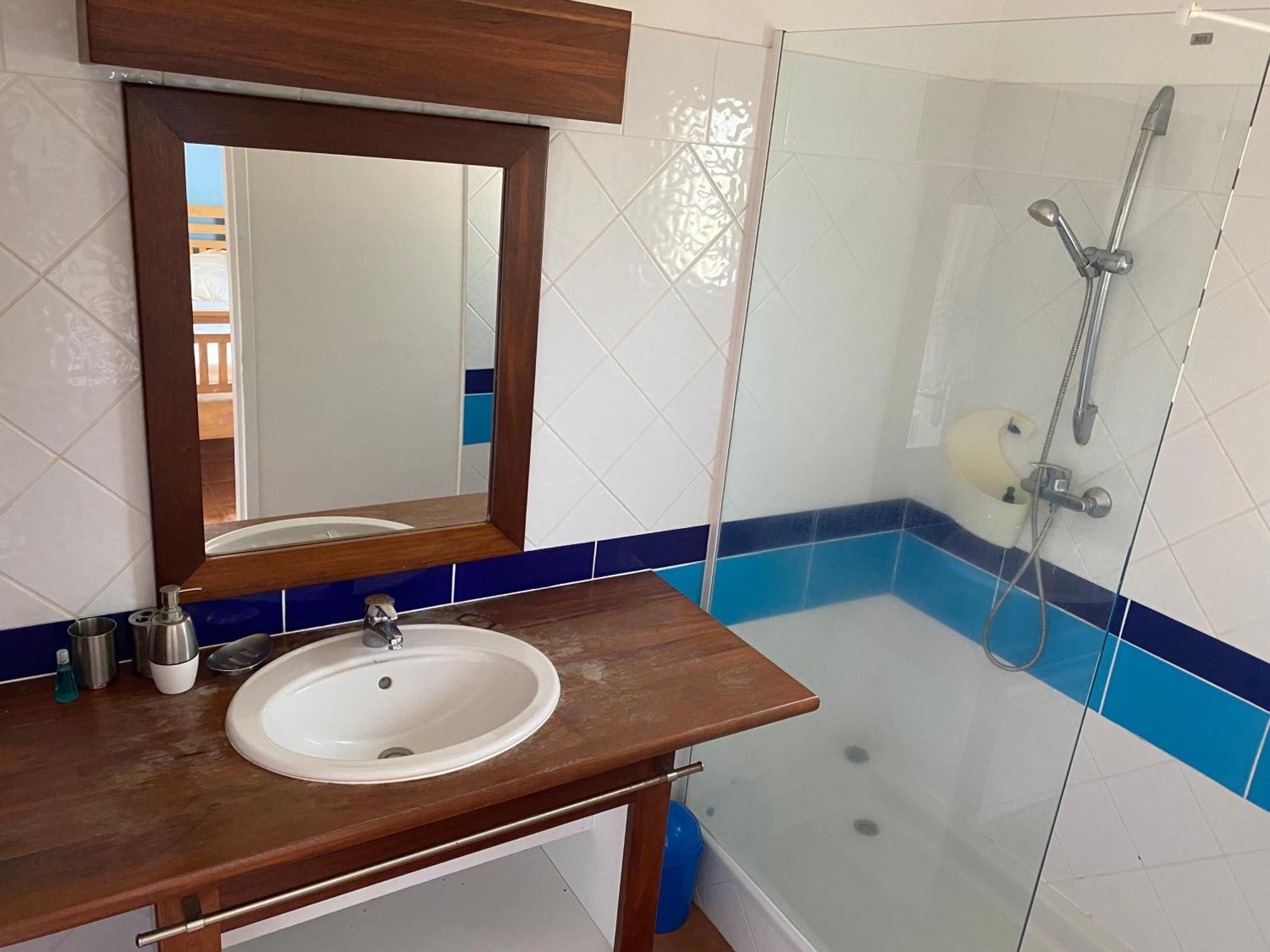 Marisol Les Pieds Dans L Eau Apartment Le Gosier  Bagian luar foto