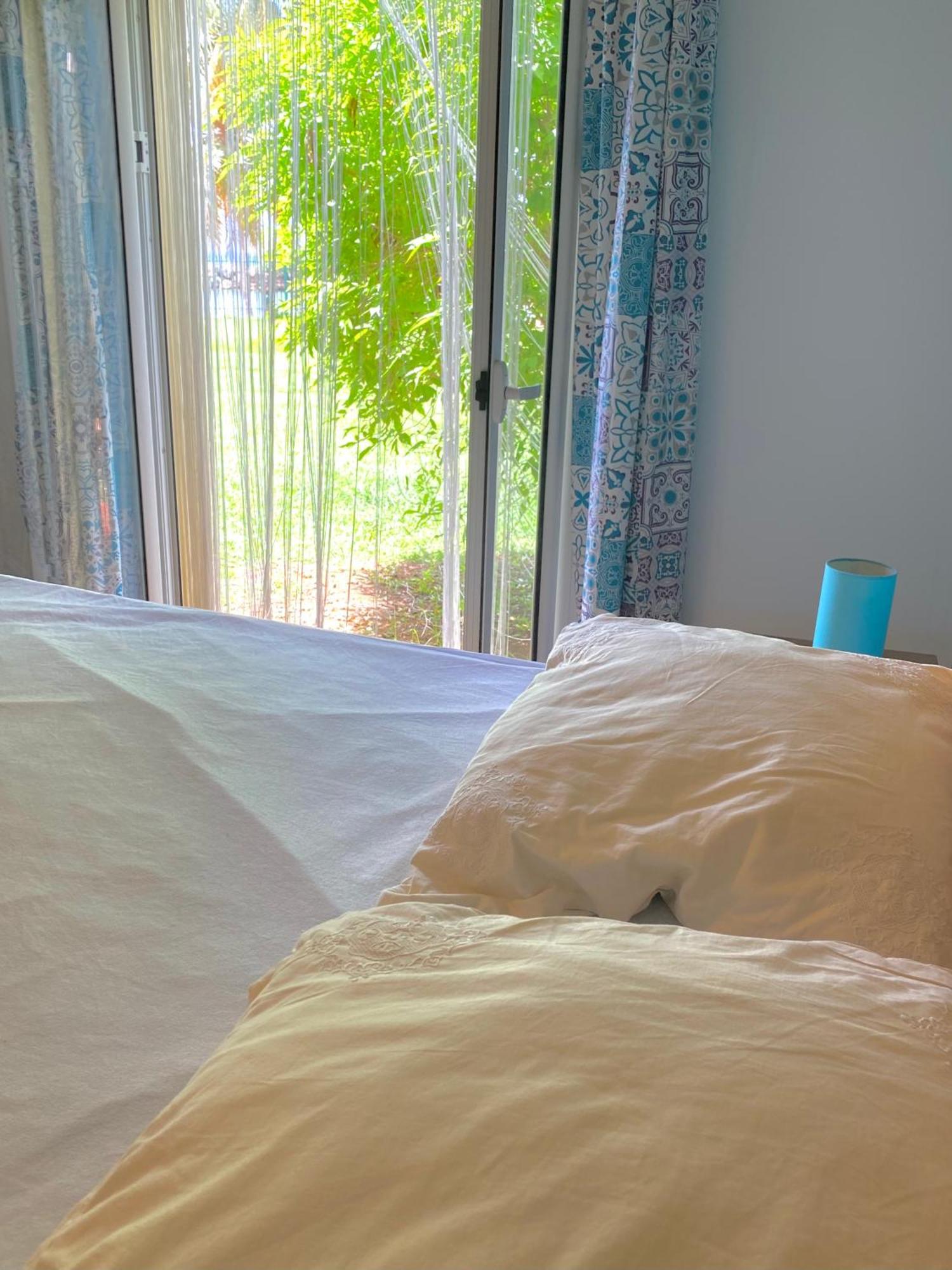 Marisol Les Pieds Dans L Eau Apartment Le Gosier  Bagian luar foto